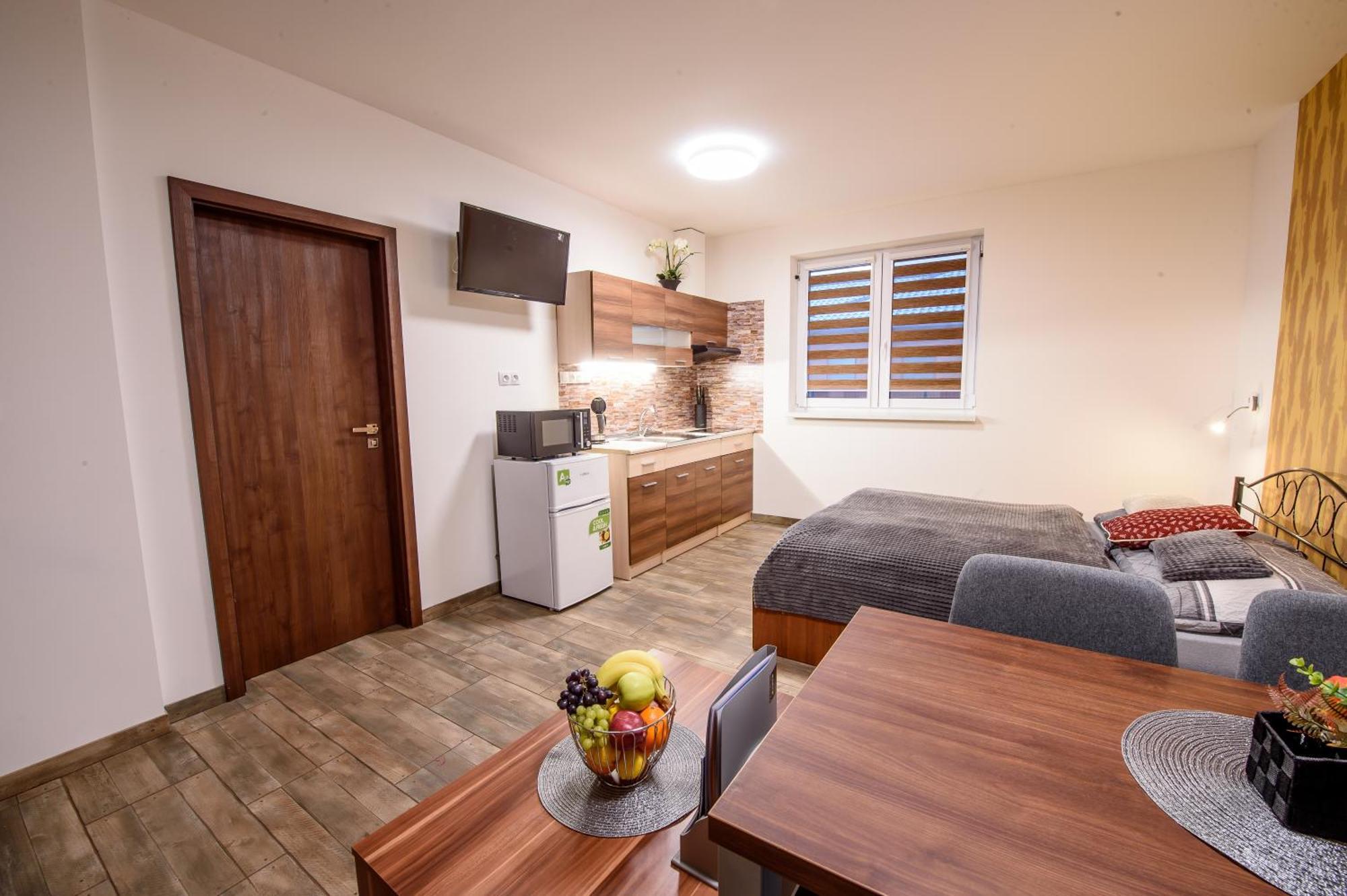 Apartmany Dolosin เวลเก โลซีนี ภายนอก รูปภาพ